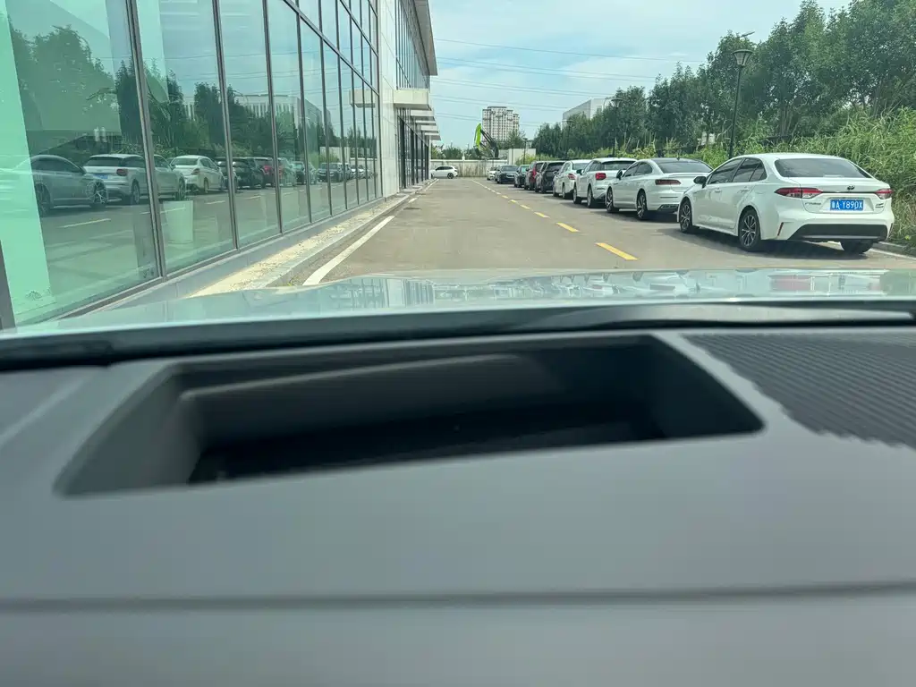 Заказать BMW 5 Series (Import) 2026 года за 7 865 163 ₽  из Китая