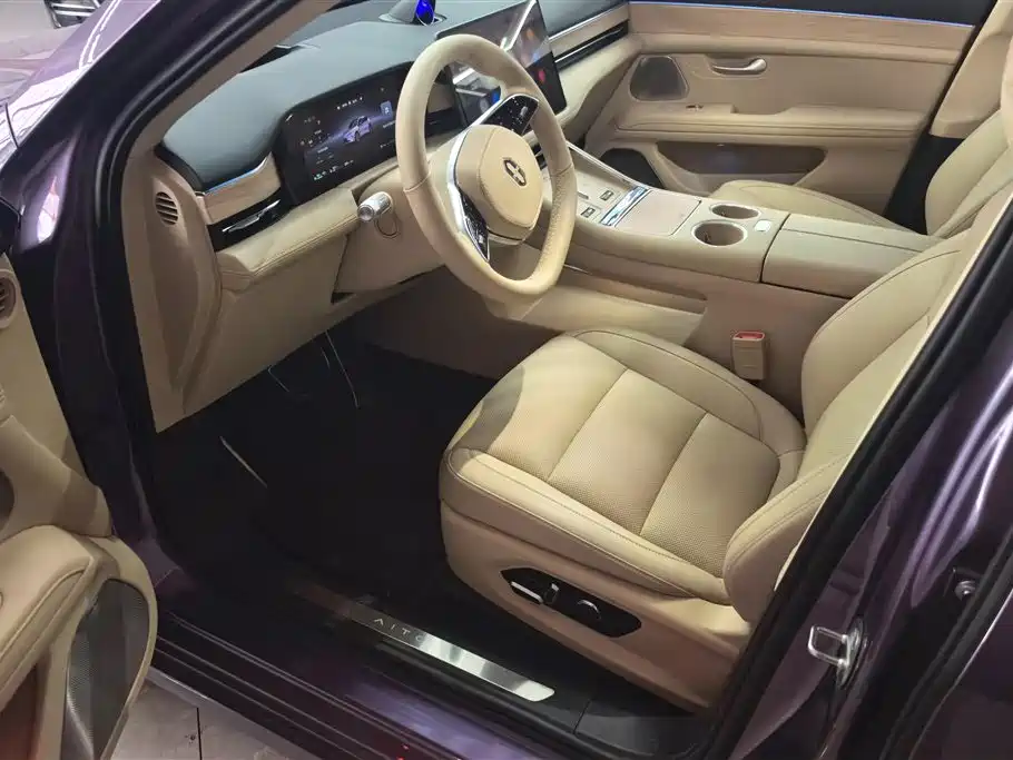 AITO ASK THE WORLD M5