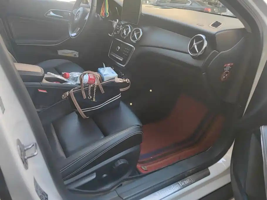Mercedes-Benz GLA — миниатюра 8