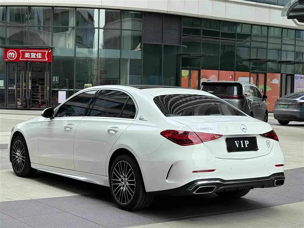 Mercedes-Benz C-Class — миниатюра 4