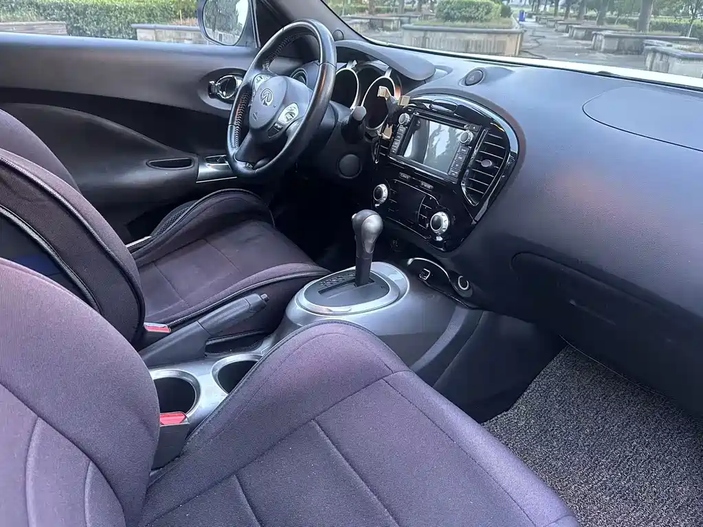 Infiniti ESQ — миниатюра 3