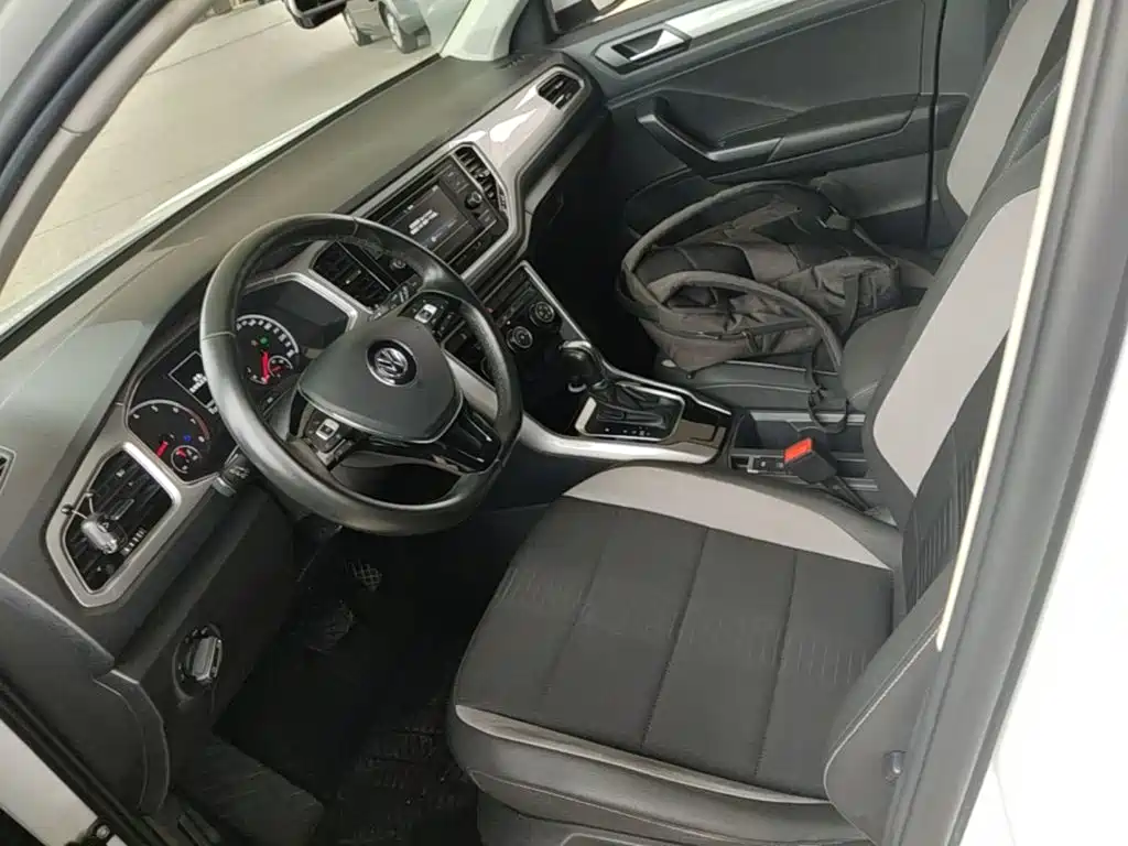 Volkswagen T-Roc — миниатюра 15