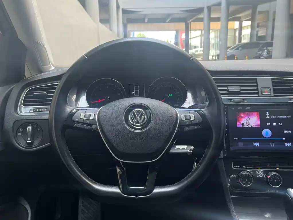 Volkswagen Golf — миниатюра 13