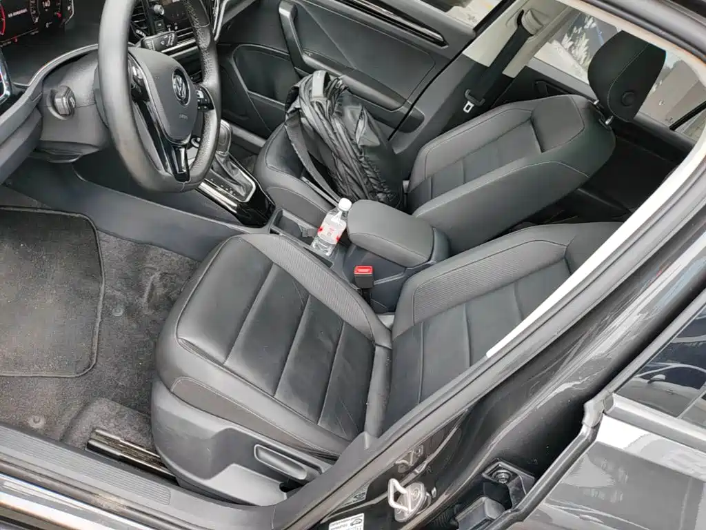 Volkswagen T-Roc — миниатюра 15