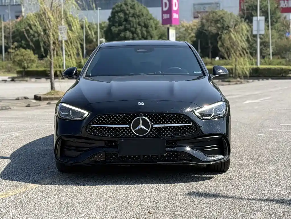 Mercedes-Benz C-Class — миниатюра 2