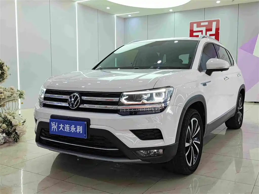 Volkswagen Tharu
