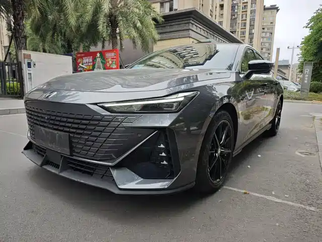 CHANGAN UNI V 2023