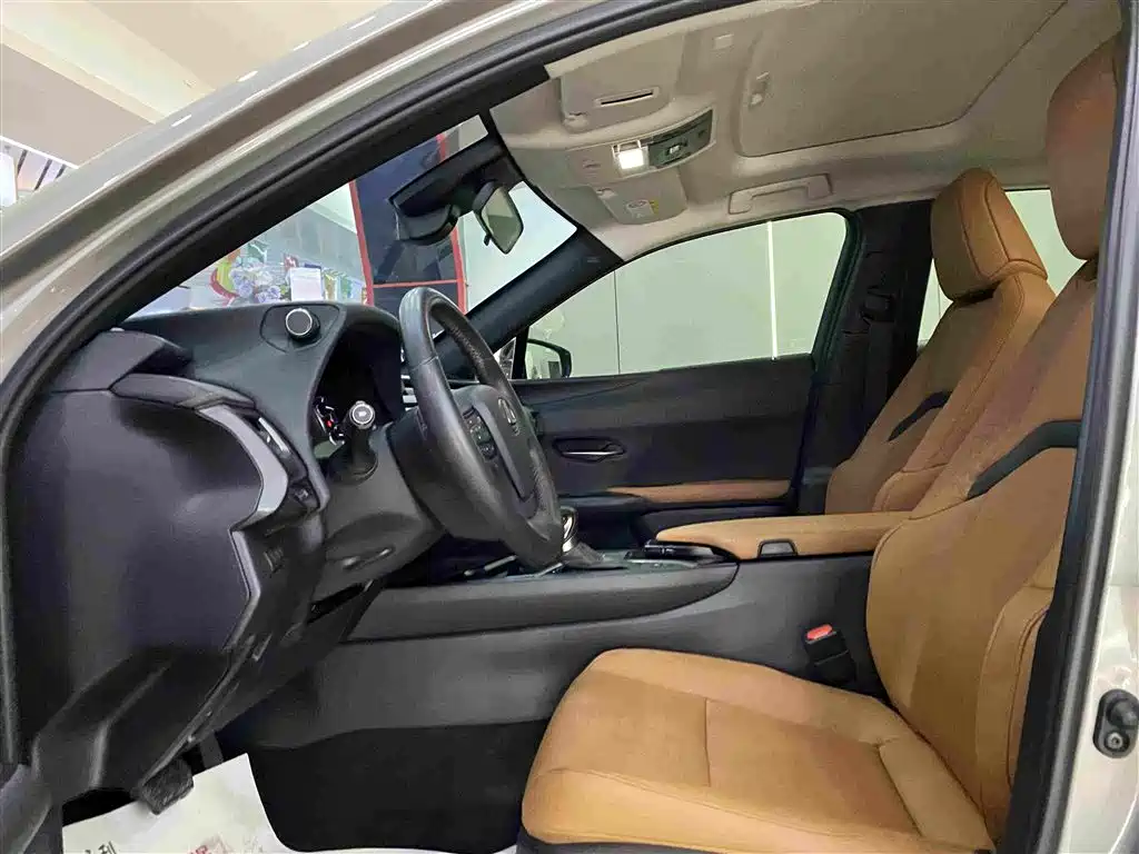 Lexus UX — миниатюра 7