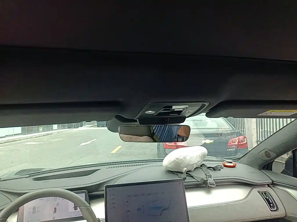 BYD L EV — миниатюра 23