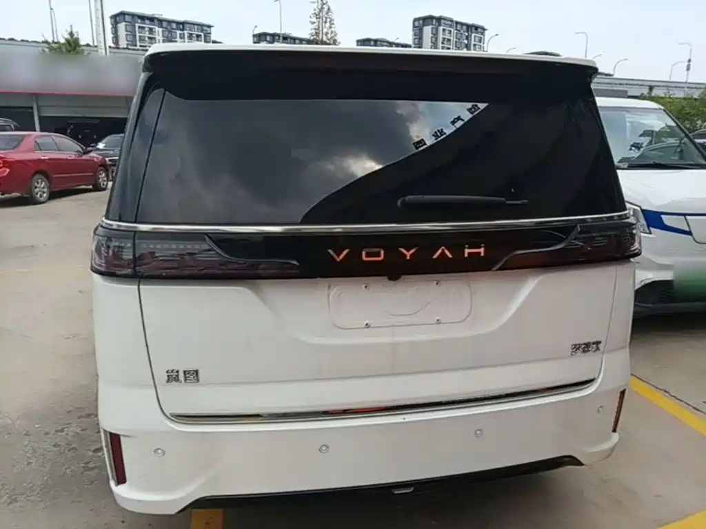 VOYAH Dreamer — миниатюра 6
