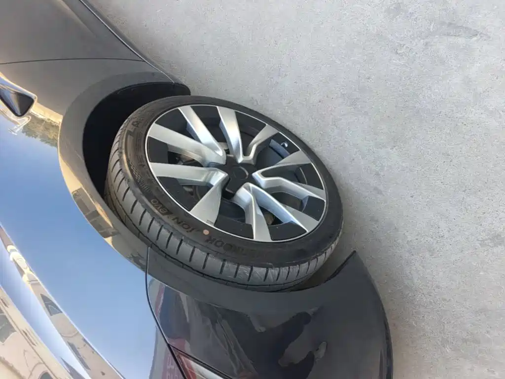 Tesla Model 3 — миниатюра 23