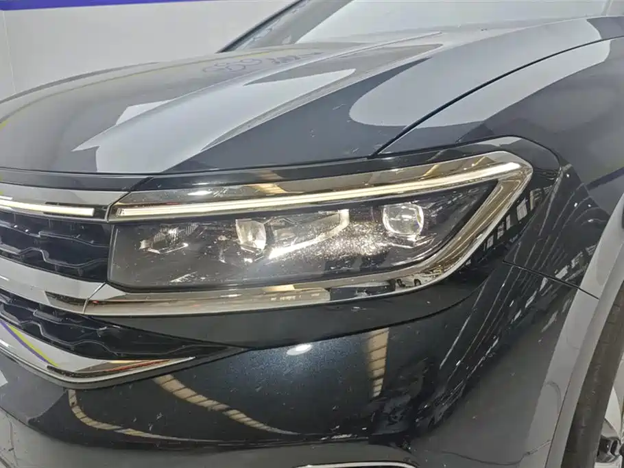 Volkswagen Viloran 2021 330TSI Luxury