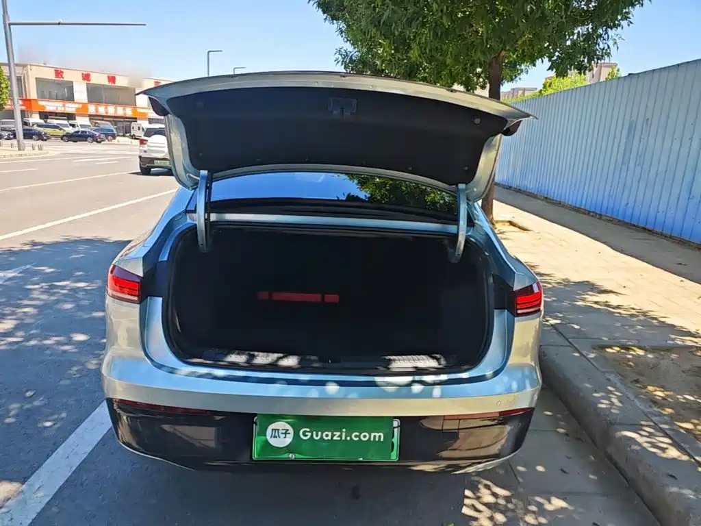 Roewe Young Wai D6 — миниатюра 19