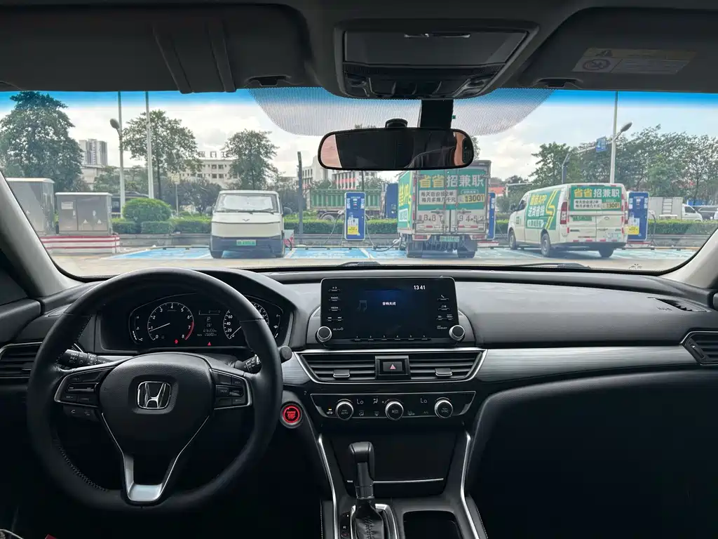 Honda Inspire — миниатюра 8