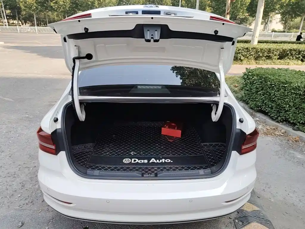 Volkswagen Lavida — миниатюра 19