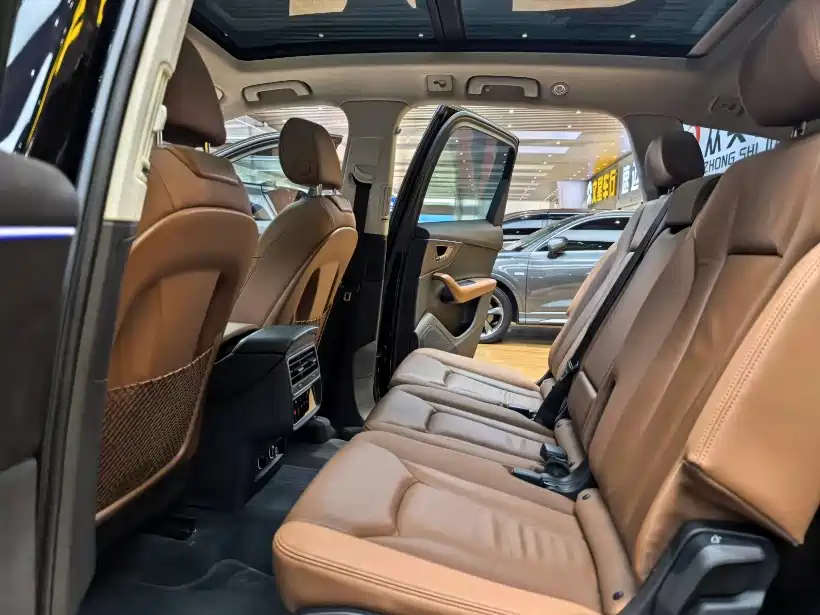 Audi Q7 — миниатюра 5
