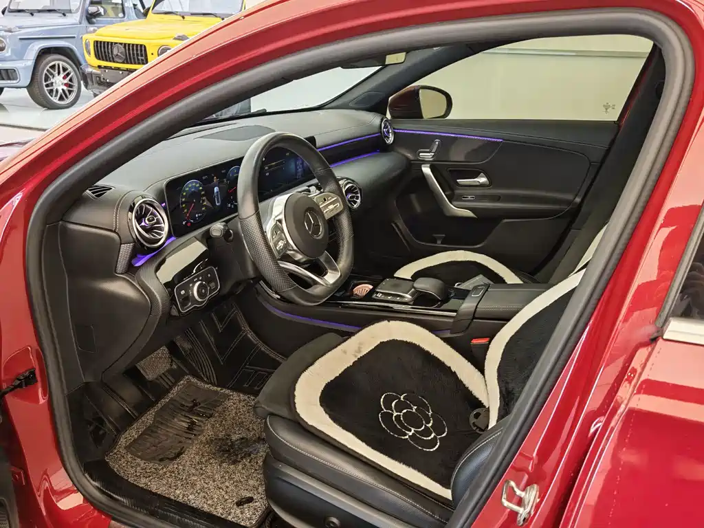 Mercedes-Benz A-Class — миниатюра 12