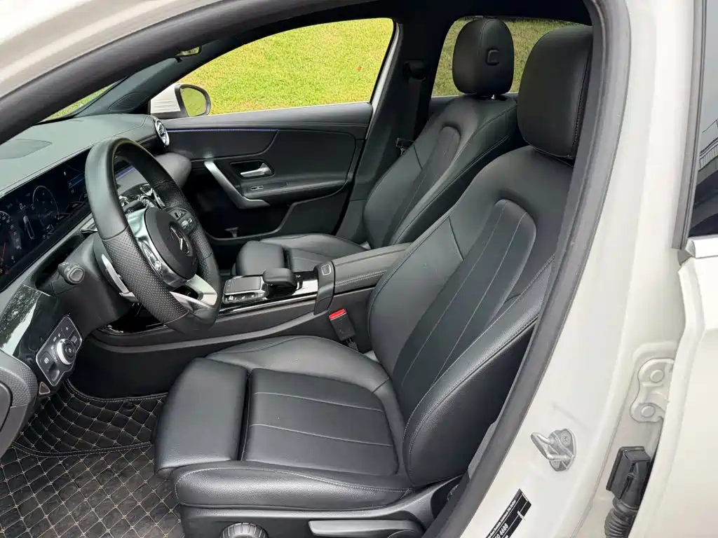Mercedes-Benz A-Class — миниатюра 8