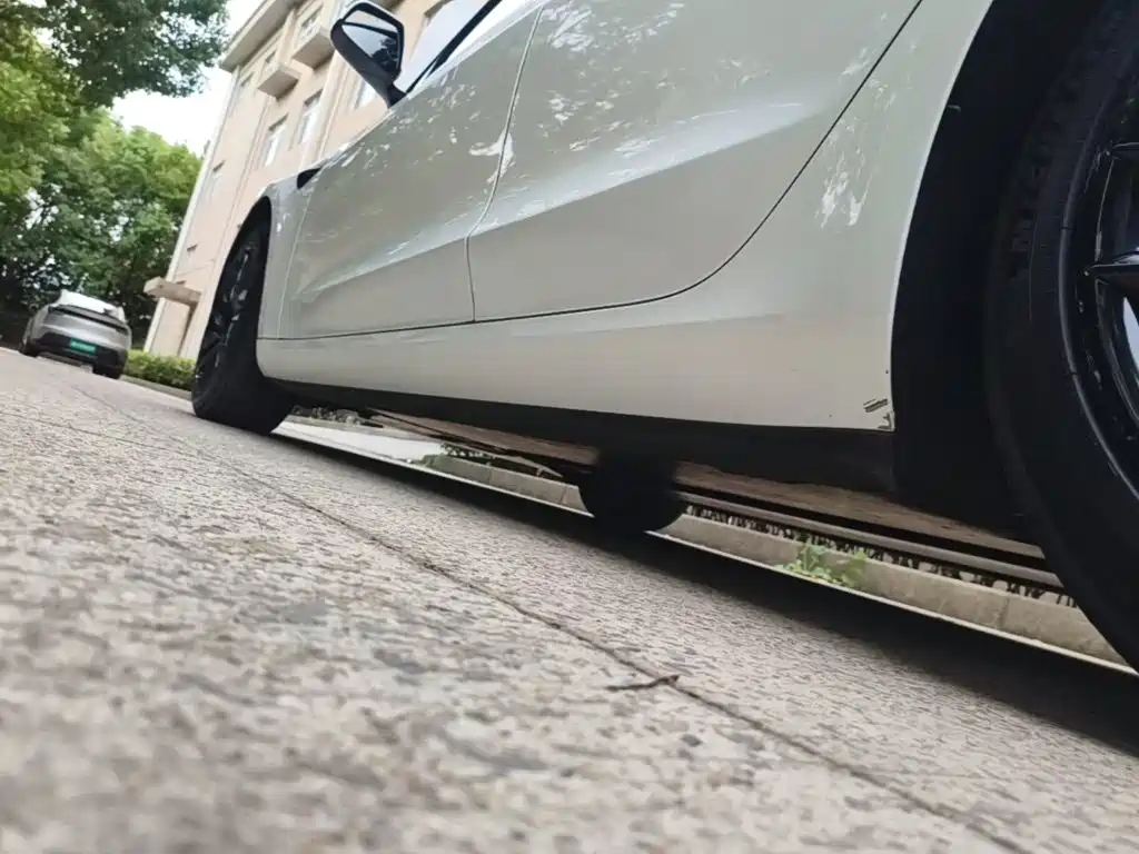 Tesla Model 3 — миниатюра 22