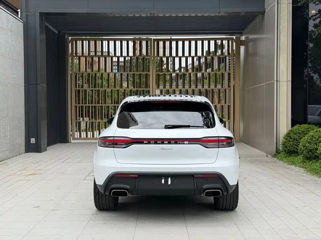 Porsche Macan — миниатюра 4