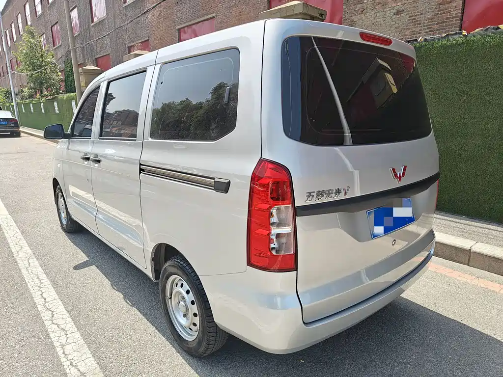 Wuling Hongguang V — миниатюра 15