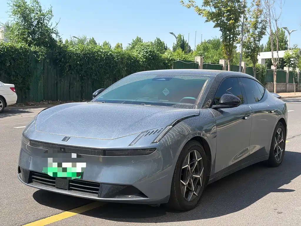 Lynk & Co Z10
