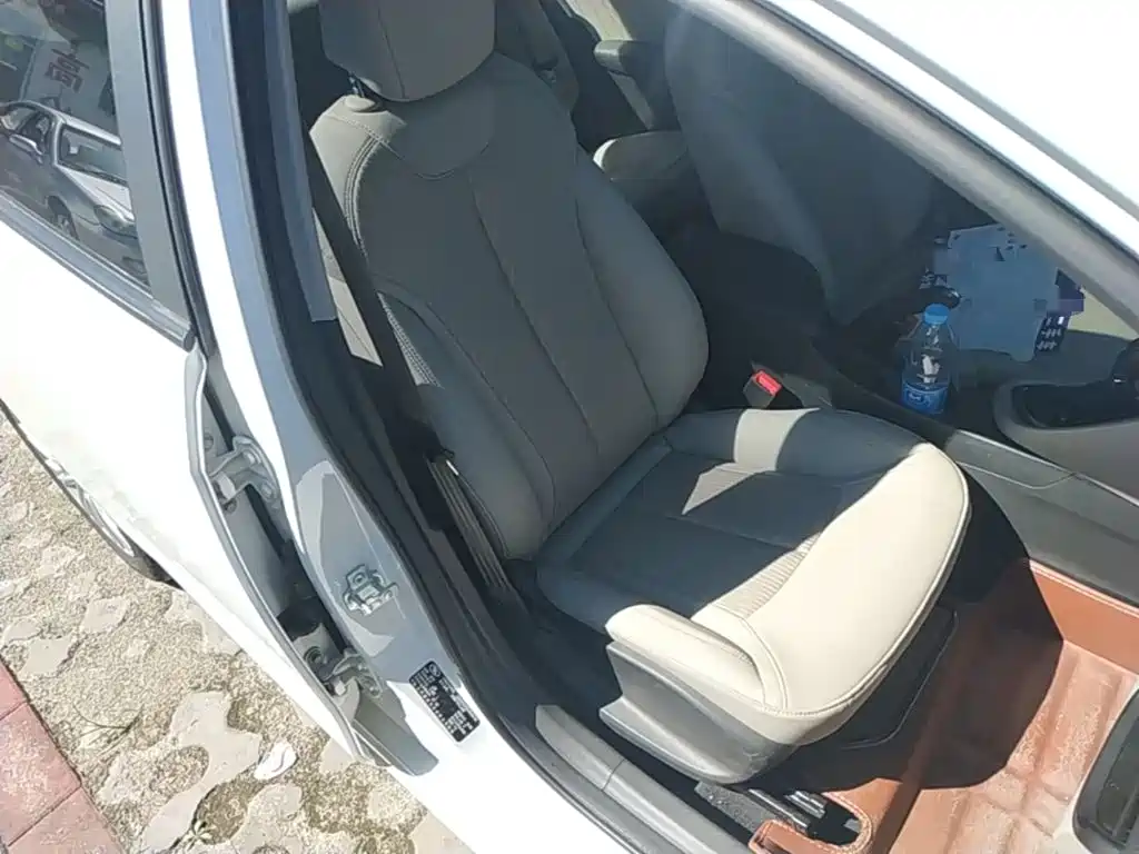 Buick Excelle — миниатюра 25