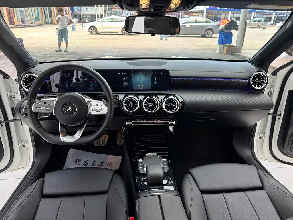 Mercedes-Benz A-Class — миниатюра 10