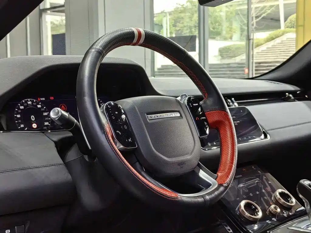 Land Rover Evoque — миниатюра 17