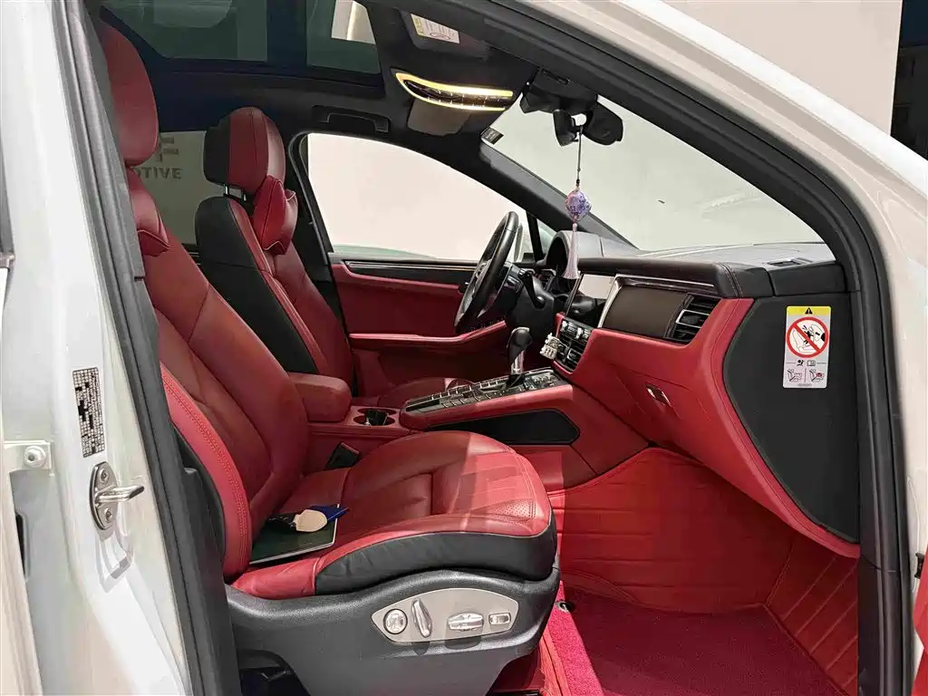Porsche Macan — миниатюра 11