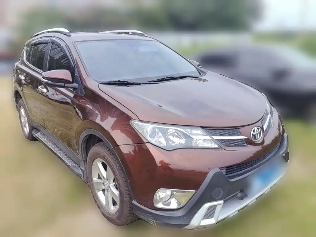 Toyota RAV4 — миниатюра 6