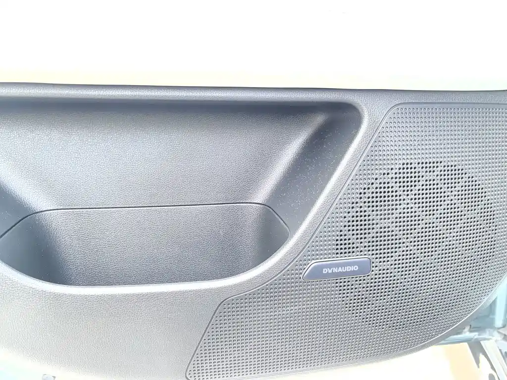XPeng P7 — миниатюра 12