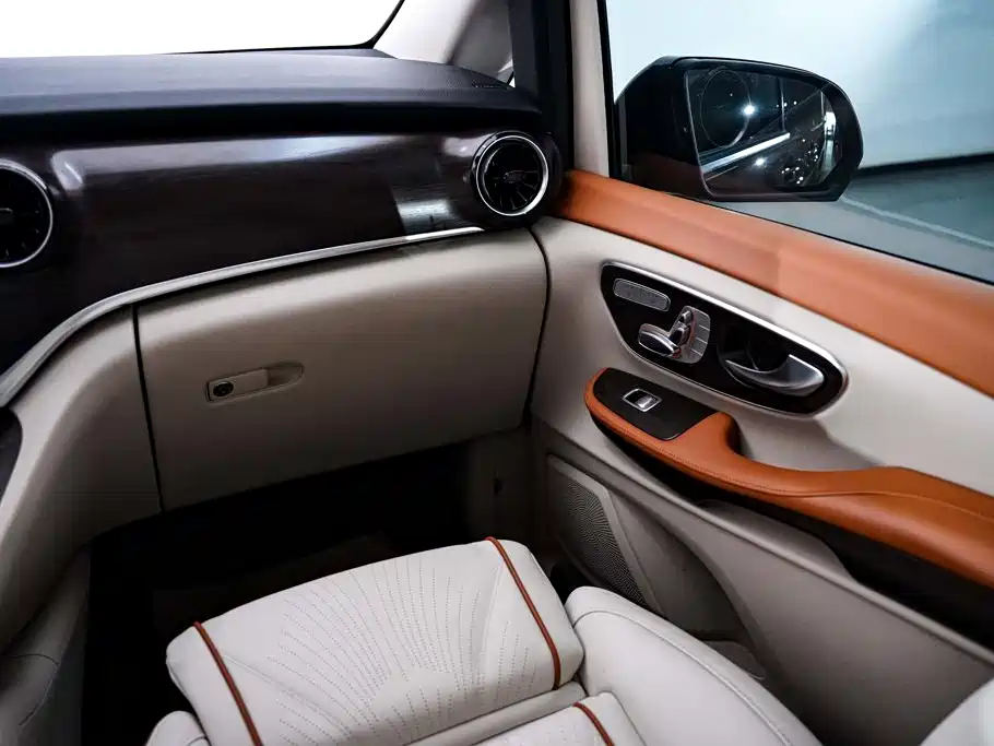 Mercedes-Benz V-Class — миниатюра 25
