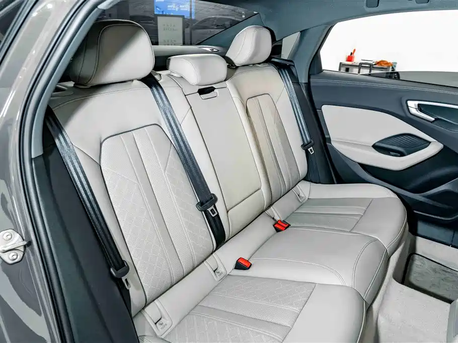 Audi A5L — миниатюра 20