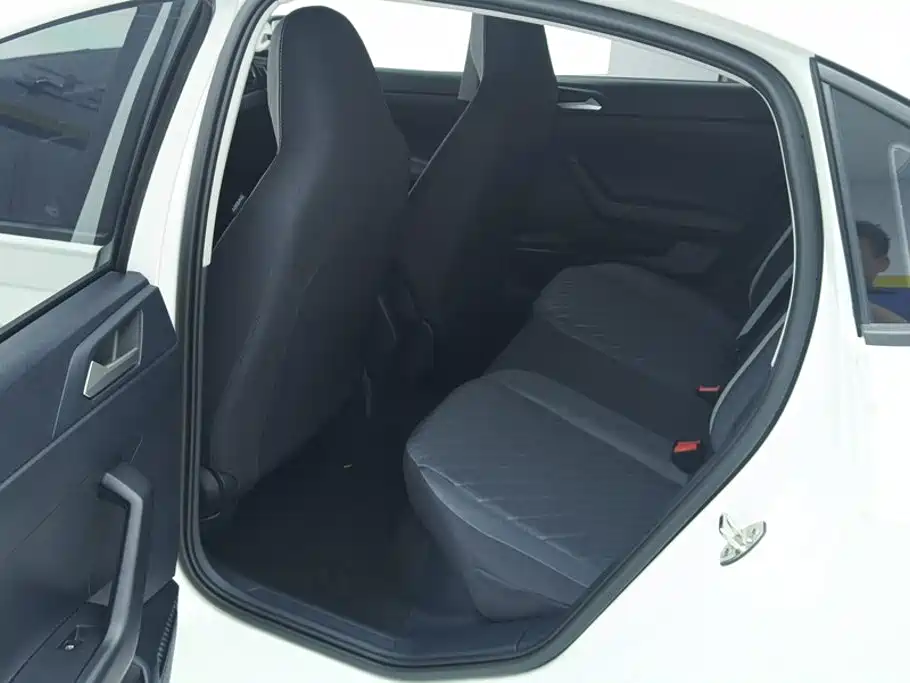 Volkswagen Lavida — миниатюра 11