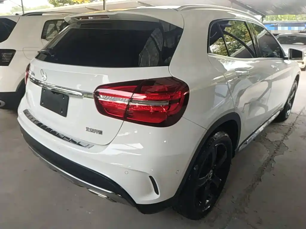 Mercedes-Benz GLA — миниатюра 7