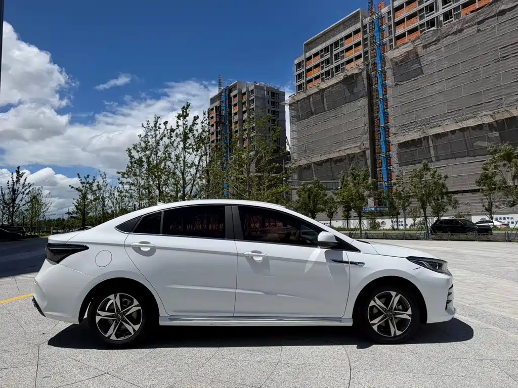 Chery Arrizo 5 PLUS — миниатюра 9