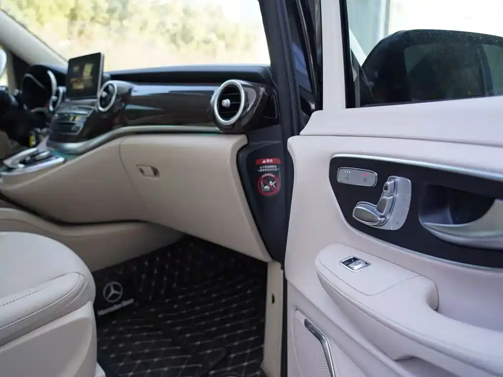 Mercedes-Benz V-Class V 2017 V 260 L Luxury Long Wheelbase