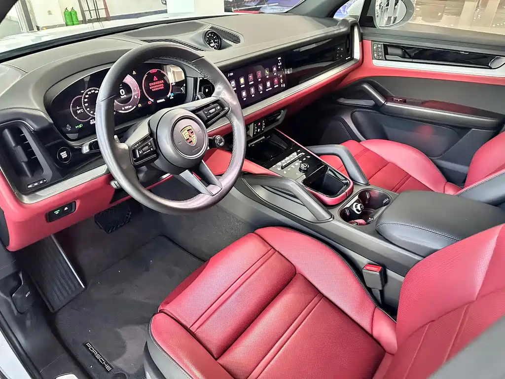 Porsche Cayenne — миниатюра 7