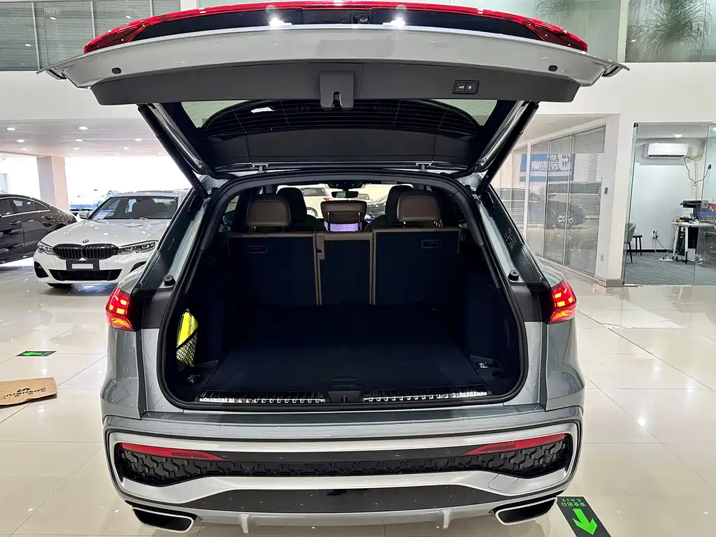 Audi Q5L — миниатюра 13