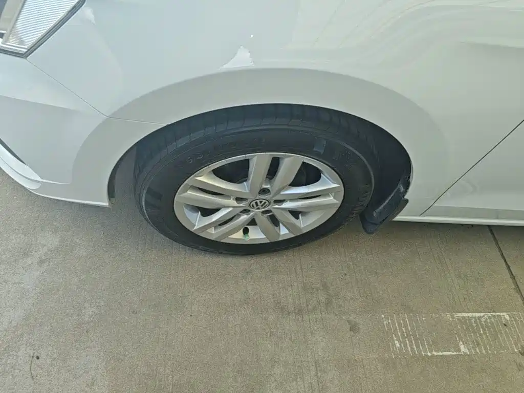 Volkswagen Jetta — миниатюра 23