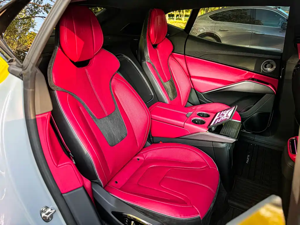 LOTUS SPORTS CAR ELETRE