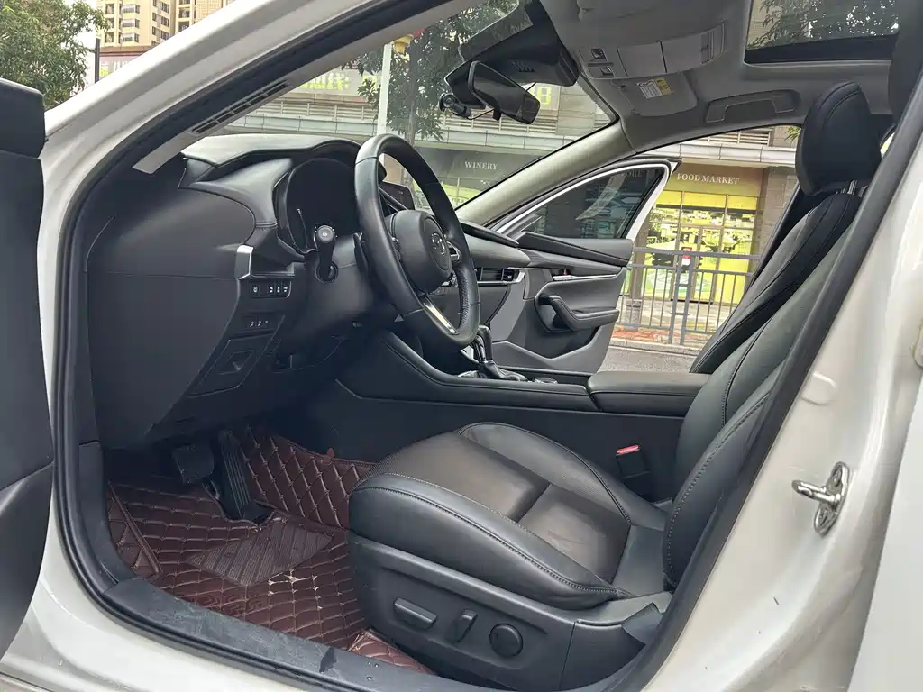 Mazda 3 Axela — миниатюра 7