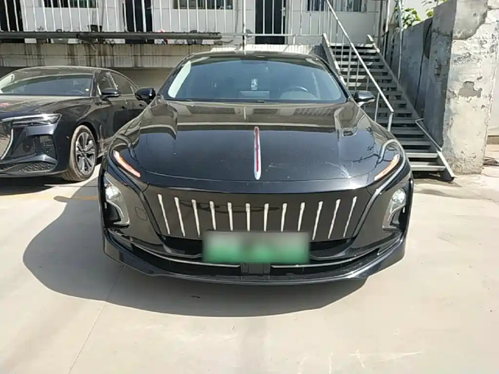 Hongqi Hongqi E-QM5 — миниатюра 3