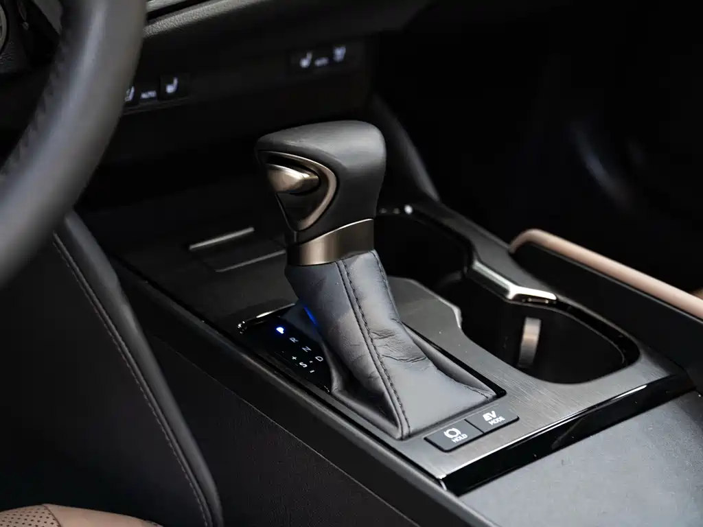 Lexus ES — миниатюра 15