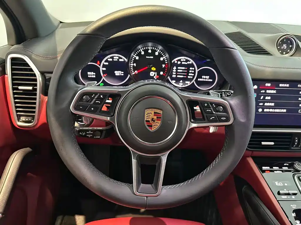 Porsche Cayenne — миниатюра 10