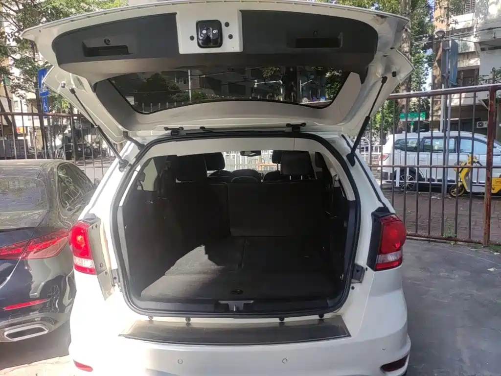 Dodge Journey — миниатюра 19