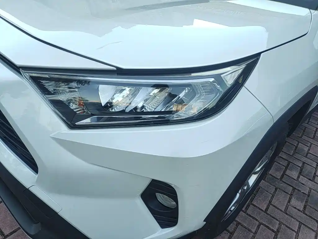 Toyota RAV4 — миниатюра 24