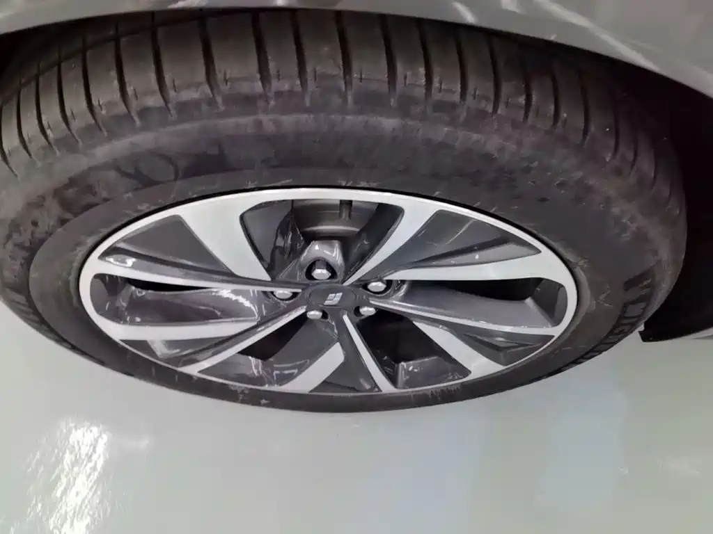 Li Auto Li ONE — миниатюра 23