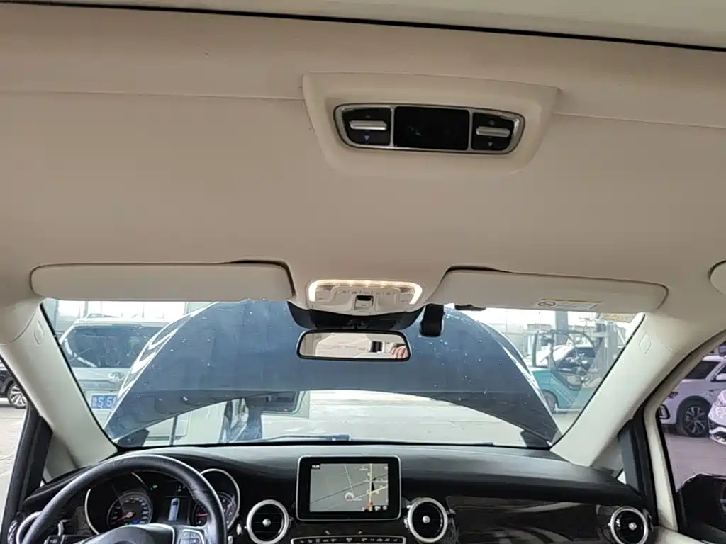 Mercedes-Benz V-Class — миниатюра 18